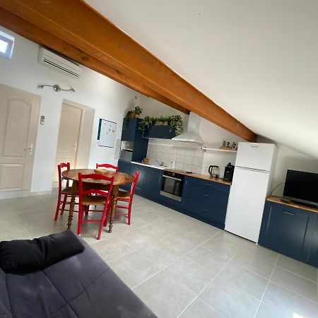 Appartement Climatise Au Pied Du Mont Ventoux Malemort-du-Comtat 外观 照片