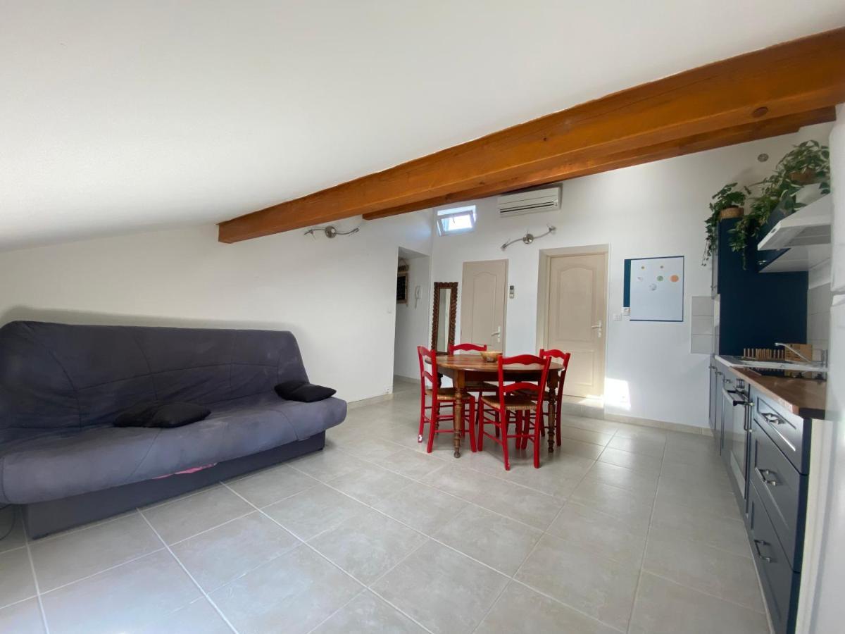 Appartement Climatise Au Pied Du Mont Ventoux Malemort-du-Comtat 外观 照片